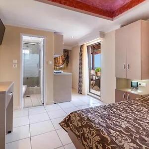 Hotel apartamentowy House Kostas On The